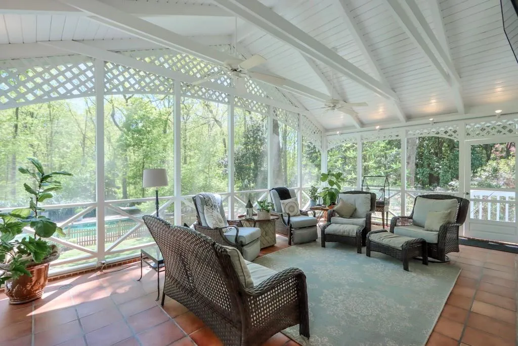 535 Valley Hall Drive, Sandy Springs, Georgia 30350, 4 Bedrooms Bedrooms, ,4 BathroomsBathrooms,Residential,Sold,535 Valley Hall Drive,7201613