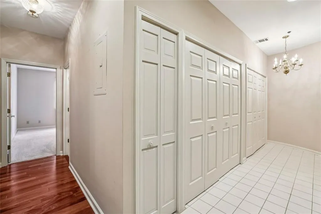 2499 Peachtree Road Ne Unit 406, Atlanta, Georgia 30305, 2 Bedrooms Bedrooms, 0 ,2 BathroomsBathrooms,Residential,For Sale,2499 Peachtree Road Ne Unit 406,7763165