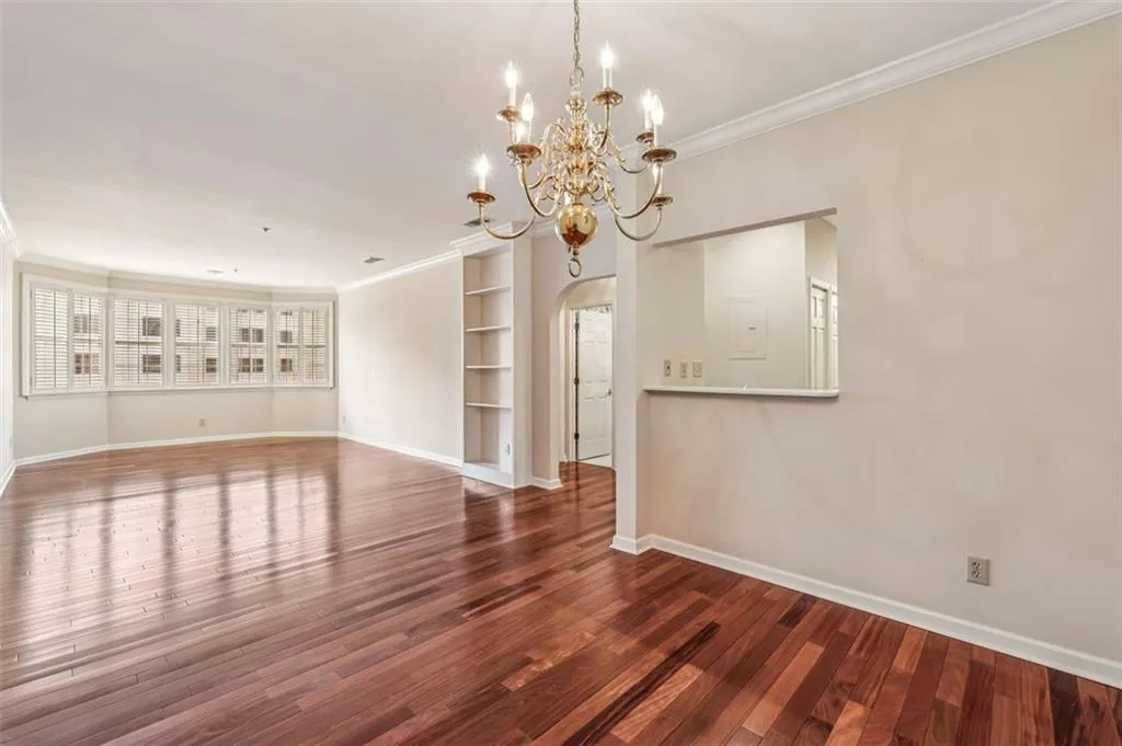2499 Peachtree Road Ne Unit 406, Atlanta, Georgia 30305, 2 Bedrooms Bedrooms, 0 ,2 BathroomsBathrooms,Residential,For Sale,2499 Peachtree Road Ne Unit 406,7763165