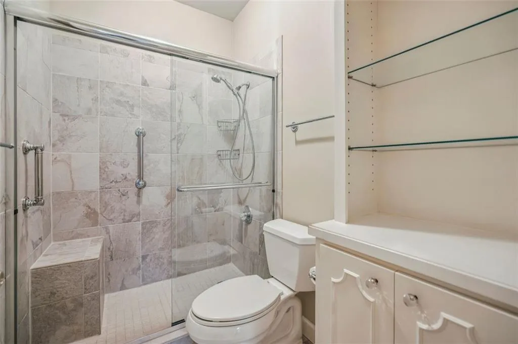 2499 Peachtree Road Ne Unit 406, Atlanta, Georgia 30305, 2 Bedrooms Bedrooms, 0 ,2 BathroomsBathrooms,Residential,For Sale,2499 Peachtree Road Ne Unit 406,7763165