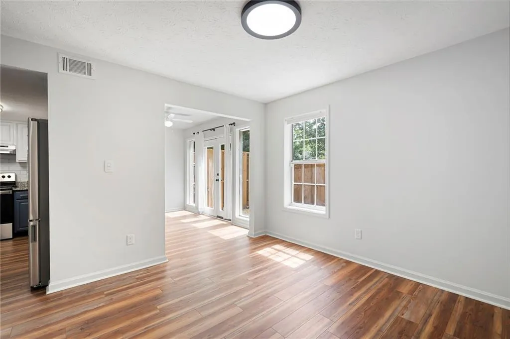 7750 Roswell Road Unit 3d, Atlanta, Georgia 30350, 3 Bedrooms Bedrooms, ,2 BathroomsBathrooms,Residential,For Sale,7750 Roswell Road Unit 3d,7582281
