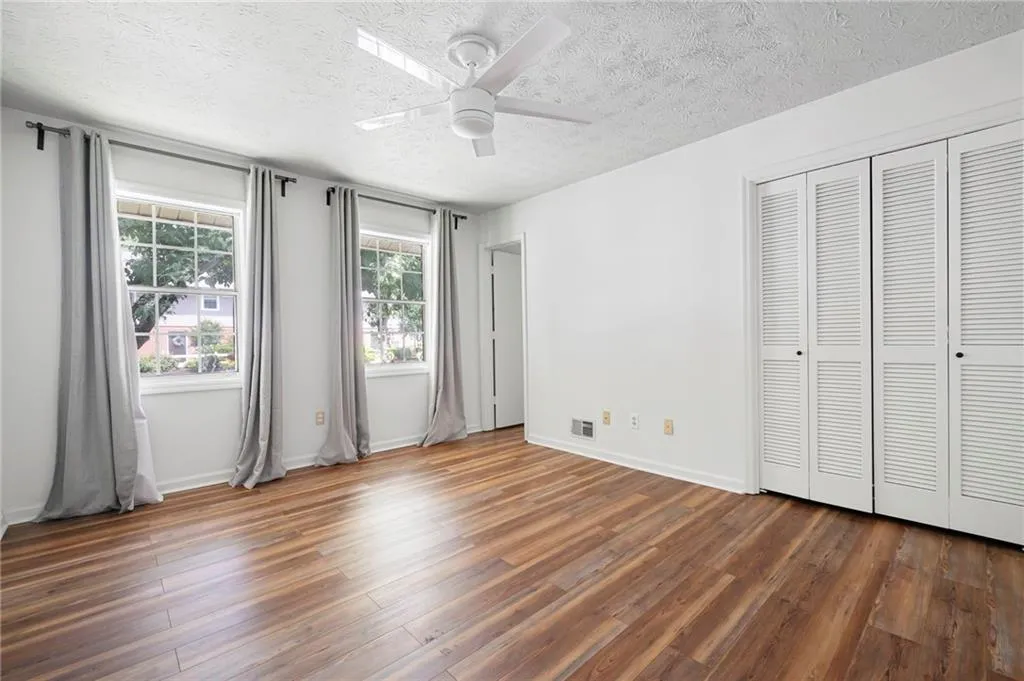 7750 Roswell Road Unit 3d, Atlanta, Georgia 30350, 3 Bedrooms Bedrooms, ,2 BathroomsBathrooms,Residential,For Sale,7750 Roswell Road Unit 3d,7582281