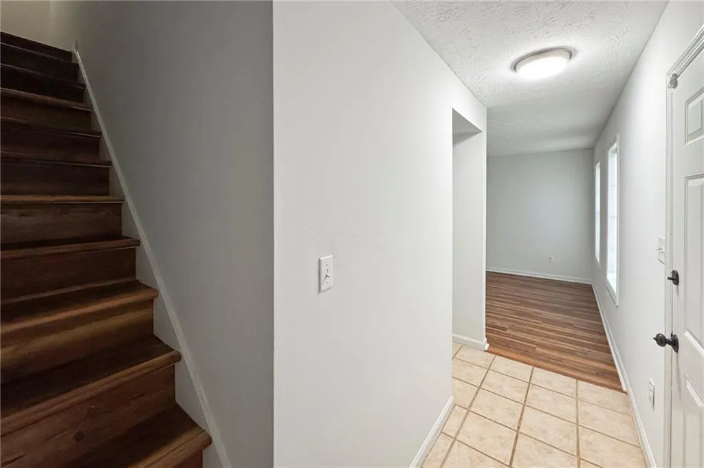 7750 Roswell Road Unit 3d, Atlanta, Georgia 30350, 3 Bedrooms Bedrooms, ,2 BathroomsBathrooms,Residential,For Sale,7750 Roswell Road Unit 3d,7582281
