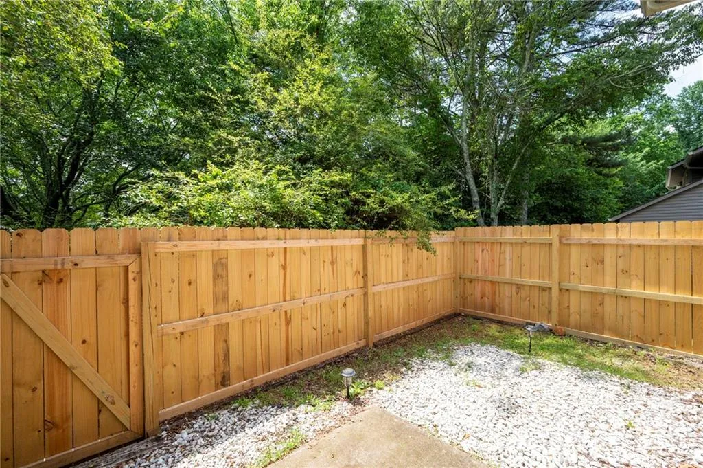 7750 Roswell Road Unit 3d, Atlanta, Georgia 30350, 3 Bedrooms Bedrooms, ,2 BathroomsBathrooms,Residential,For Sale,7750 Roswell Road Unit 3d,7582281