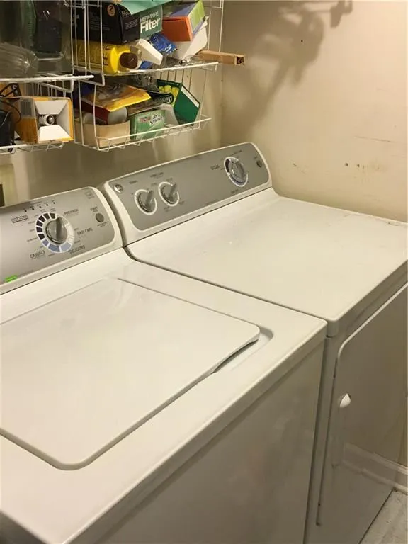 5375 Roswell Road Unit D2, Atlanta, Georgia 30342, 3 Bedrooms Bedrooms, ,2 BathroomsBathrooms,Residential,Sold,5375 Roswell Road Unit D2,5730341