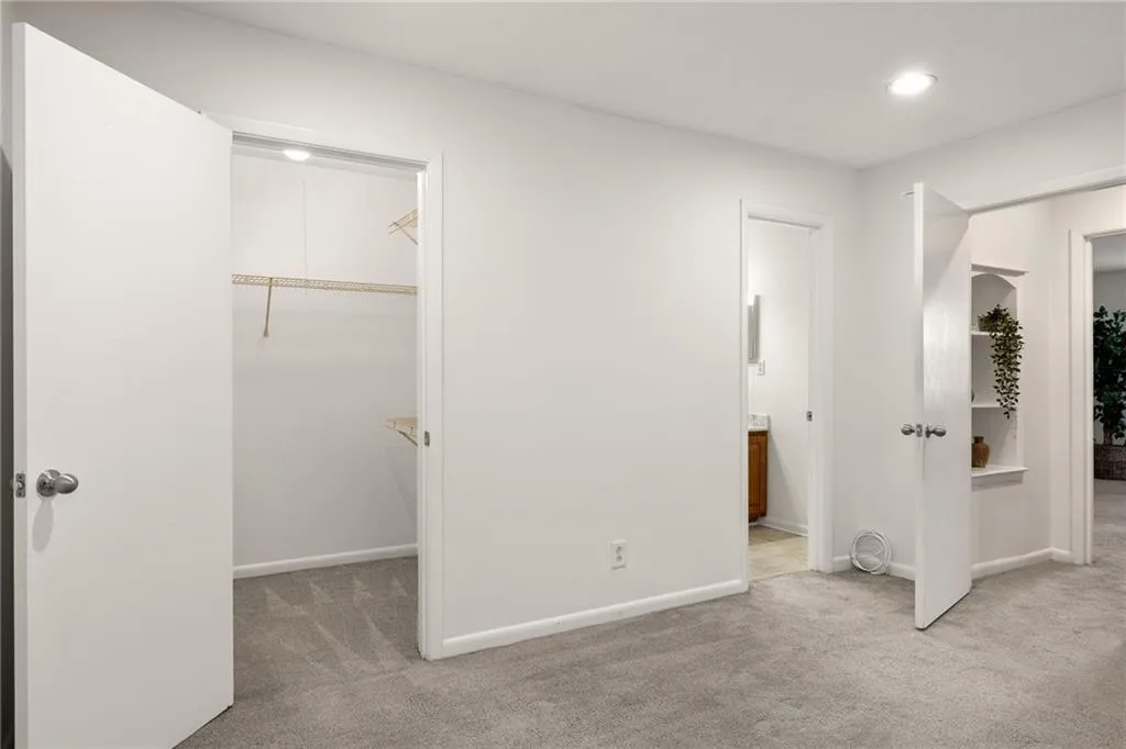 6900 Roswell Road Unit 6n, Atlanta, Georgia 30328, 2 Bedrooms Bedrooms, ,2 BathroomsBathrooms,Residential,Sold,6900 Roswell Road Unit 6n,7370342