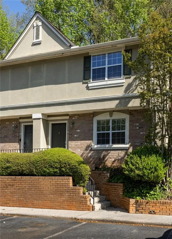 6900 Roswell Road Unit 6n, Atlanta, Georgia 30328, 2 Bedrooms Bedrooms, ,2 BathroomsBathrooms,Residential,Sold,6900 Roswell Road Unit 6n,7370342