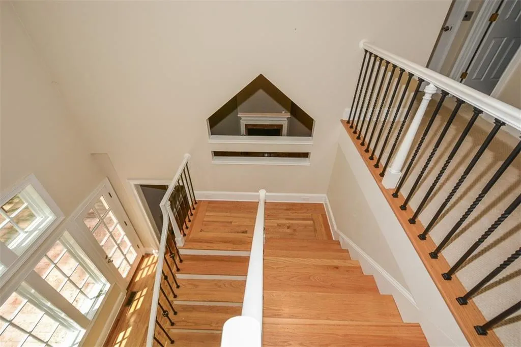 5051 Powers Ferry Road, Sandy Springs, Georgia 30327, 5 Bedrooms Bedrooms, ,4 BathroomsBathrooms,Residential,Sold,5051 Powers Ferry Road,6877928