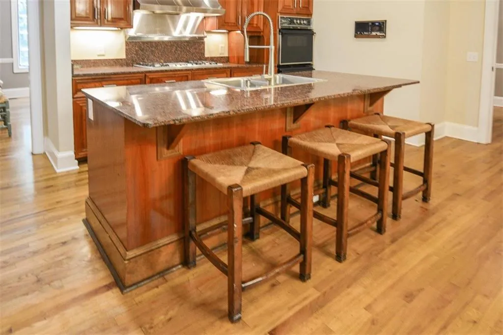 5051 Powers Ferry Road, Sandy Springs, Georgia 30327, 5 Bedrooms Bedrooms, ,4 BathroomsBathrooms,Residential,Sold,5051 Powers Ferry Road,6877928