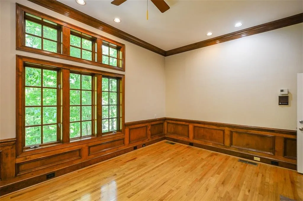 5051 Powers Ferry Road, Sandy Springs, Georgia 30327, 5 Bedrooms Bedrooms, ,4 BathroomsBathrooms,Residential,Sold,5051 Powers Ferry Road,6877928