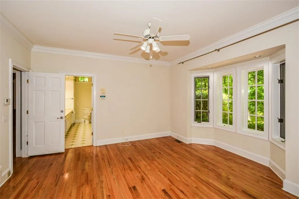 5051 Powers Ferry Road, Sandy Springs, Georgia 30327, 5 Bedrooms Bedrooms, ,4 BathroomsBathrooms,Residential,Sold,5051 Powers Ferry Road,6877928