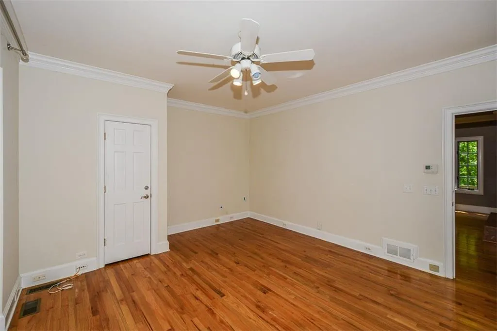 5051 Powers Ferry Road, Sandy Springs, Georgia 30327, 5 Bedrooms Bedrooms, ,4 BathroomsBathrooms,Residential,Sold,5051 Powers Ferry Road,6877928