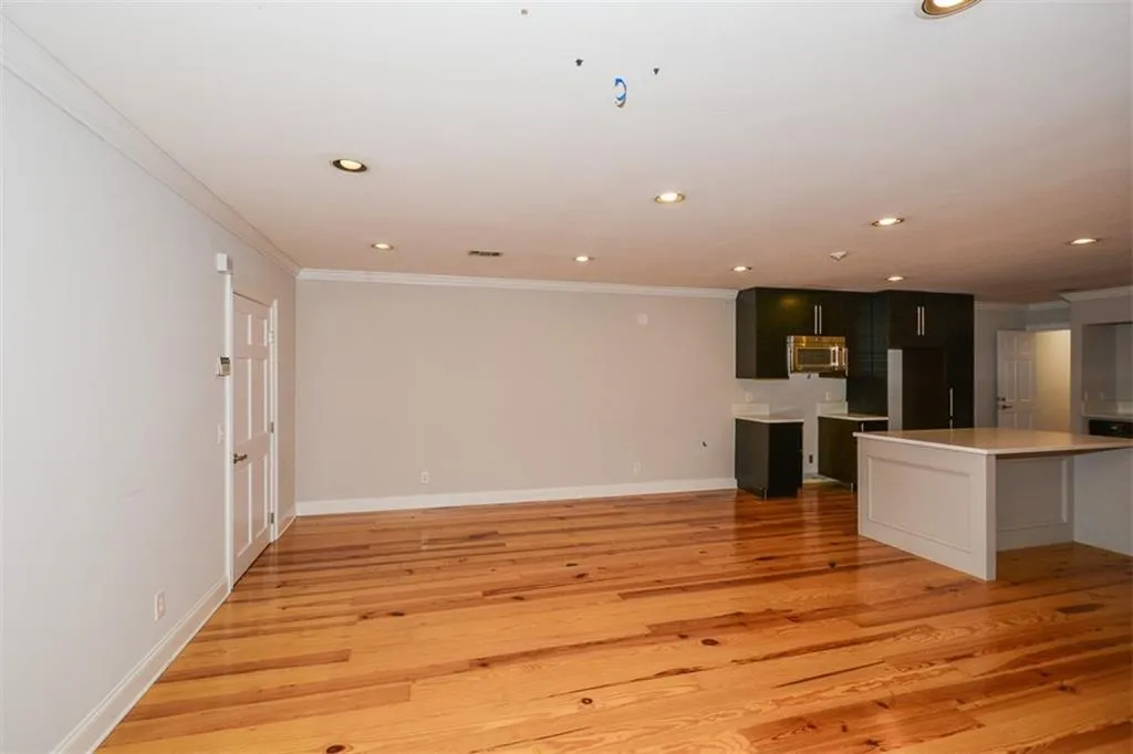 5051 Powers Ferry Road, Sandy Springs, Georgia 30327, 5 Bedrooms Bedrooms, ,4 BathroomsBathrooms,Residential,Sold,5051 Powers Ferry Road,6877928