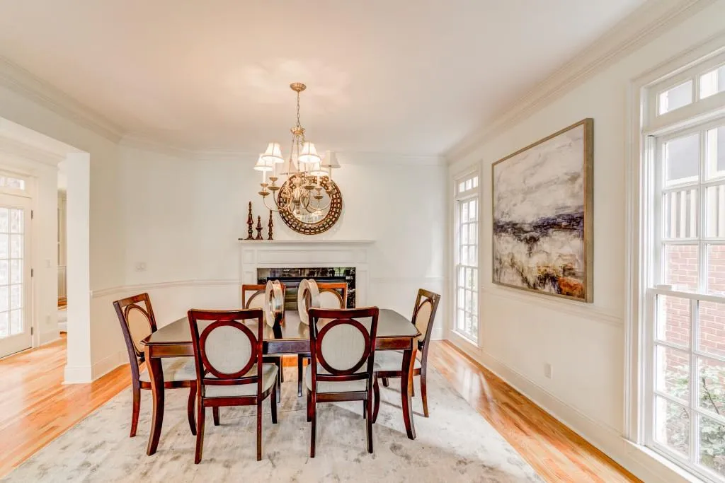 704 Longleaf Drive, Atlanta, Georgia 30342, 4 Bedrooms Bedrooms, ,3 BathroomsBathrooms,Residential,Sold,704 Longleaf Drive,5825791