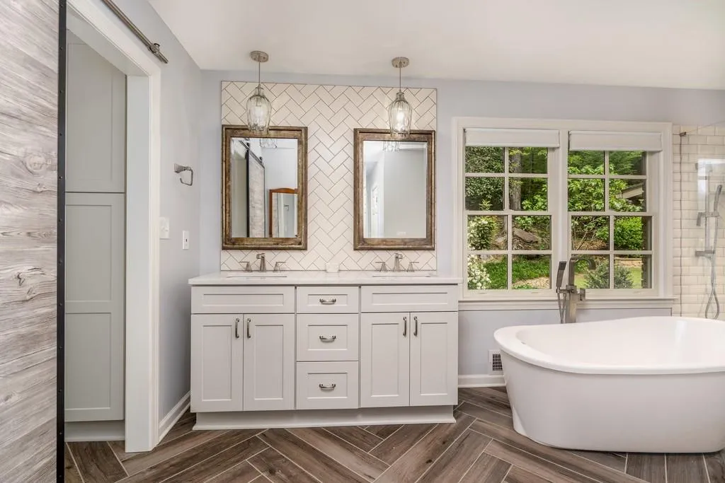 135 Trail Point, Sandy Springs, Georgia 30350, 5 Bedrooms Bedrooms, ,4 BathroomsBathrooms,Residential,Sold,135 Trail Point,6715334