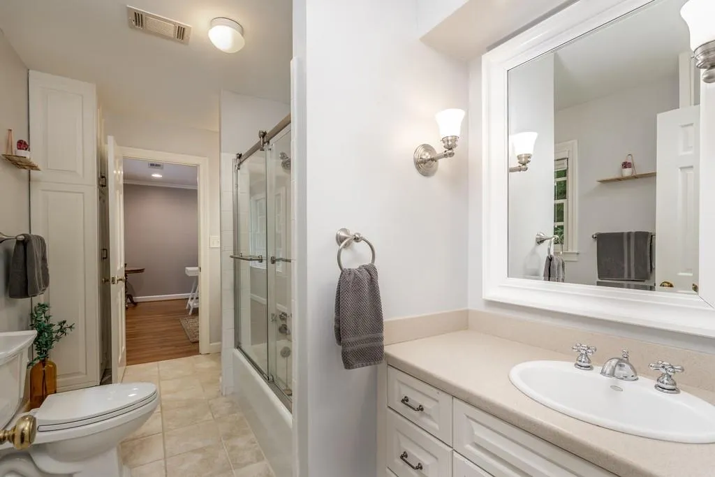 135 Trail Point, Sandy Springs, Georgia 30350, 5 Bedrooms Bedrooms, ,4 BathroomsBathrooms,Residential,Sold,135 Trail Point,6715334