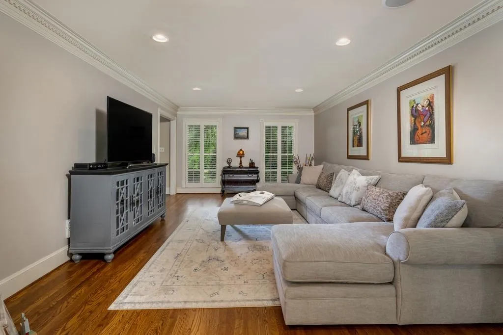 135 Trail Point, Sandy Springs, Georgia 30350, 5 Bedrooms Bedrooms, ,4 BathroomsBathrooms,Residential,Sold,135 Trail Point,6715334