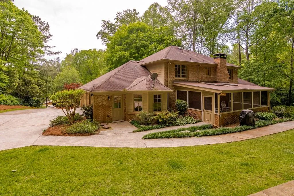 135 Trail Point, Sandy Springs, Georgia 30350, 5 Bedrooms Bedrooms, ,4 BathroomsBathrooms,Residential,Sold,135 Trail Point,6715334