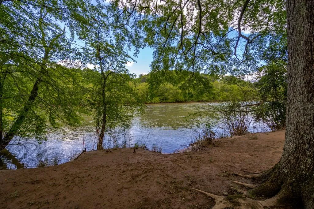 135 Trail Point, Sandy Springs, Georgia 30350, 5 Bedrooms Bedrooms, ,4 BathroomsBathrooms,Residential,Sold,135 Trail Point,6715334