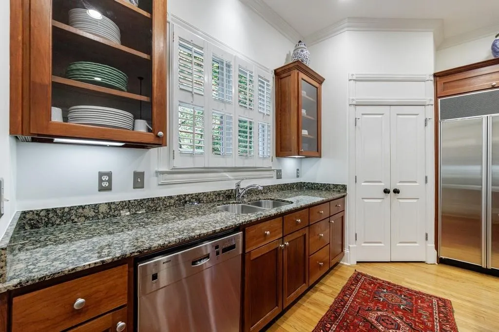 4470 Crestwicke Pointe, Atlanta, Georgia 30319, 5 Bedrooms Bedrooms, ,5 BathroomsBathrooms,Residential,For Sale,4470 Crestwicke Pointe,7578027