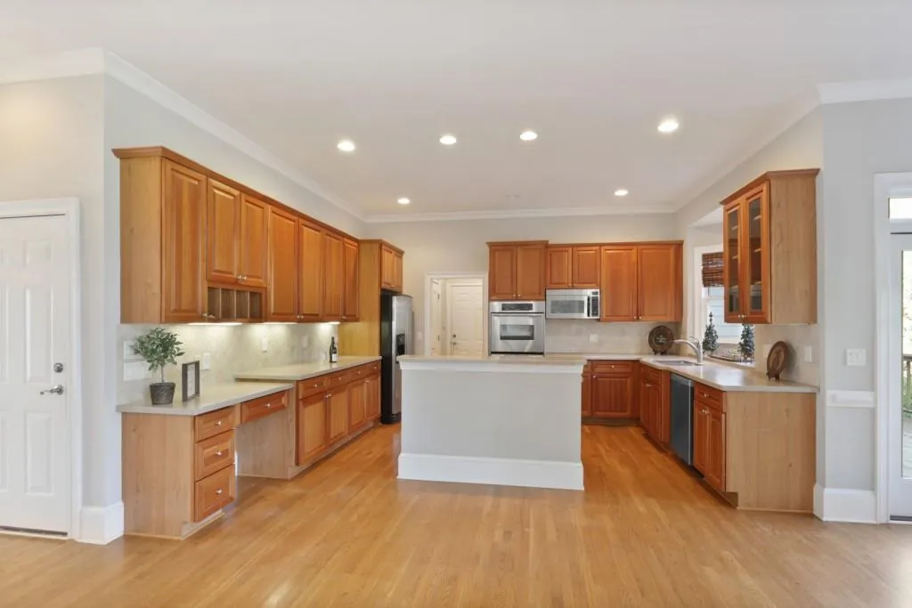 720 Glenferry Trail, Sandy Springs, Georgia 30328, 6 Bedrooms Bedrooms, ,5 BathroomsBathrooms,Residential,Sold,720 Glenferry Trail,6695545