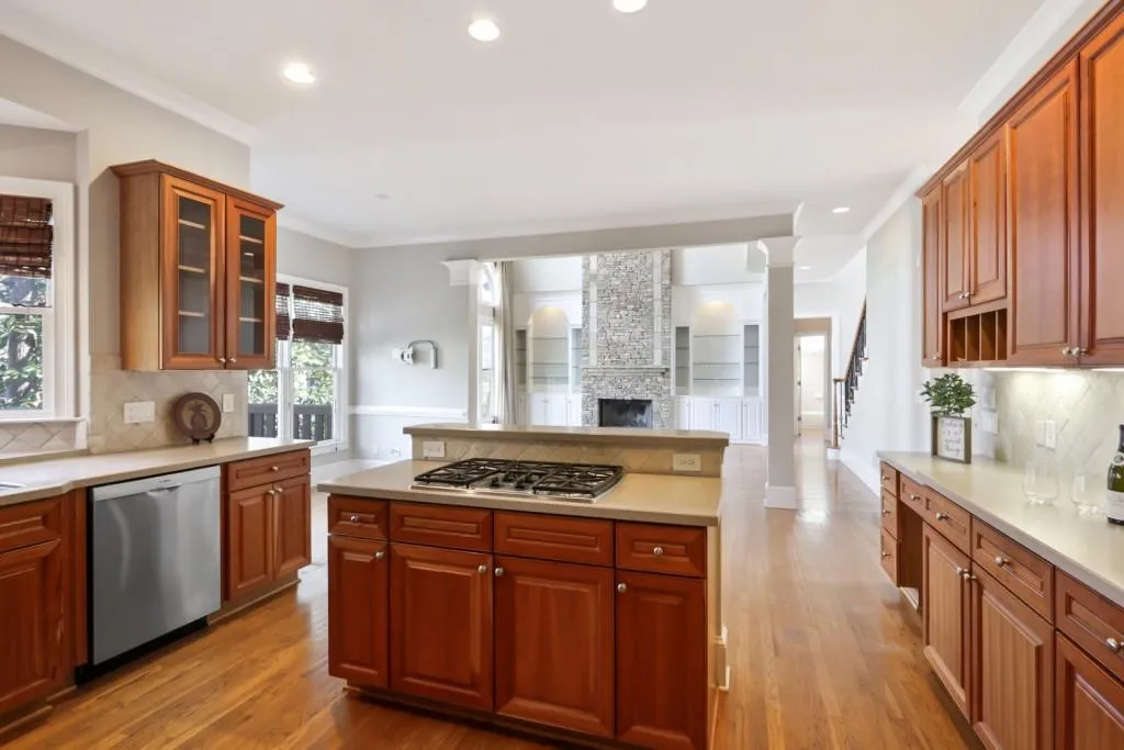 720 Glenferry Trail, Sandy Springs, Georgia 30328, 6 Bedrooms Bedrooms, ,5 BathroomsBathrooms,Residential,Sold,720 Glenferry Trail,6695545