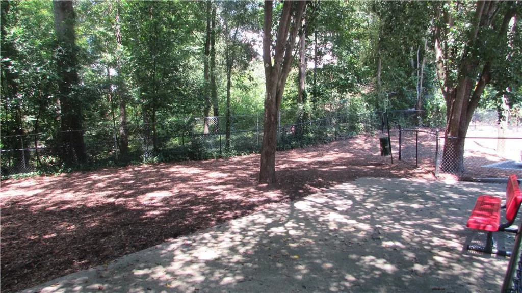 6940 Roswell Road Unit 22e, Atlanta, Georgia 30328, 2 Bedrooms Bedrooms, ,1 BathroomBathrooms,Residential,Sold,6940 Roswell Road Unit 22e,6056110