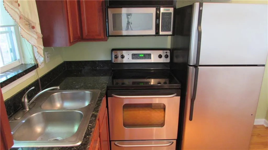 6940 Roswell Road Unit 22e, Atlanta, Georgia 30328, 2 Bedrooms Bedrooms, ,1 BathroomBathrooms,Residential,Sold,6940 Roswell Road Unit 22e,6056110