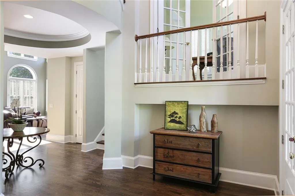 800 Lake Summit Drive, Sandy Springs, Georgia 30342, 4 Bedrooms Bedrooms, ,4 BathroomsBathrooms,Residential,Sold,800 Lake Summit Drive,5837159
