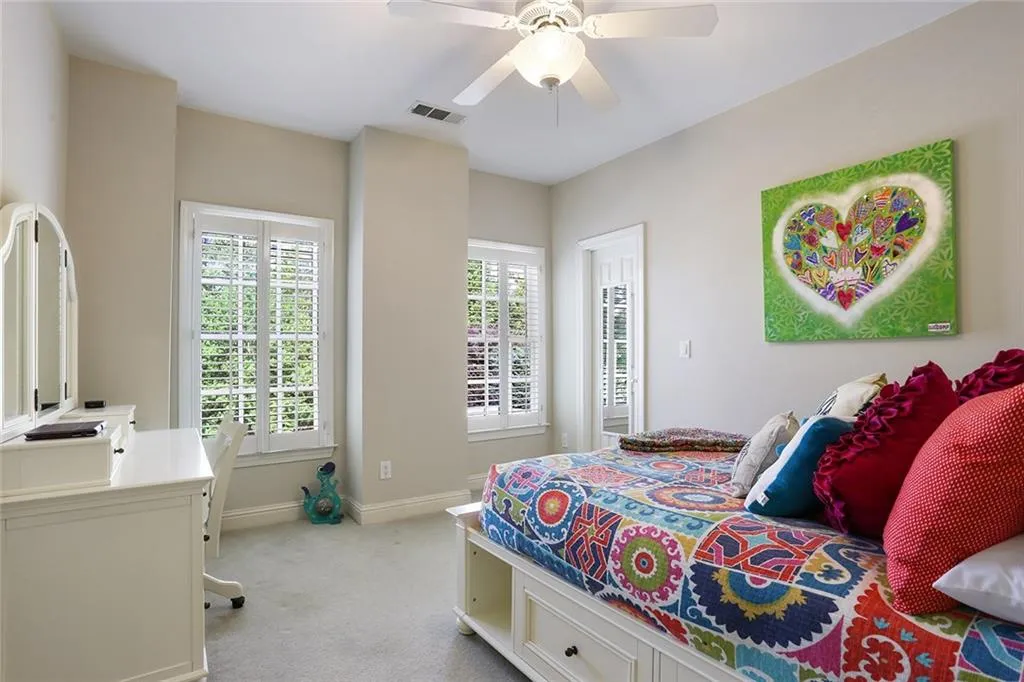 800 Lake Summit Drive, Sandy Springs, Georgia 30342, 4 Bedrooms Bedrooms, ,4 BathroomsBathrooms,Residential,Sold,800 Lake Summit Drive,5837159