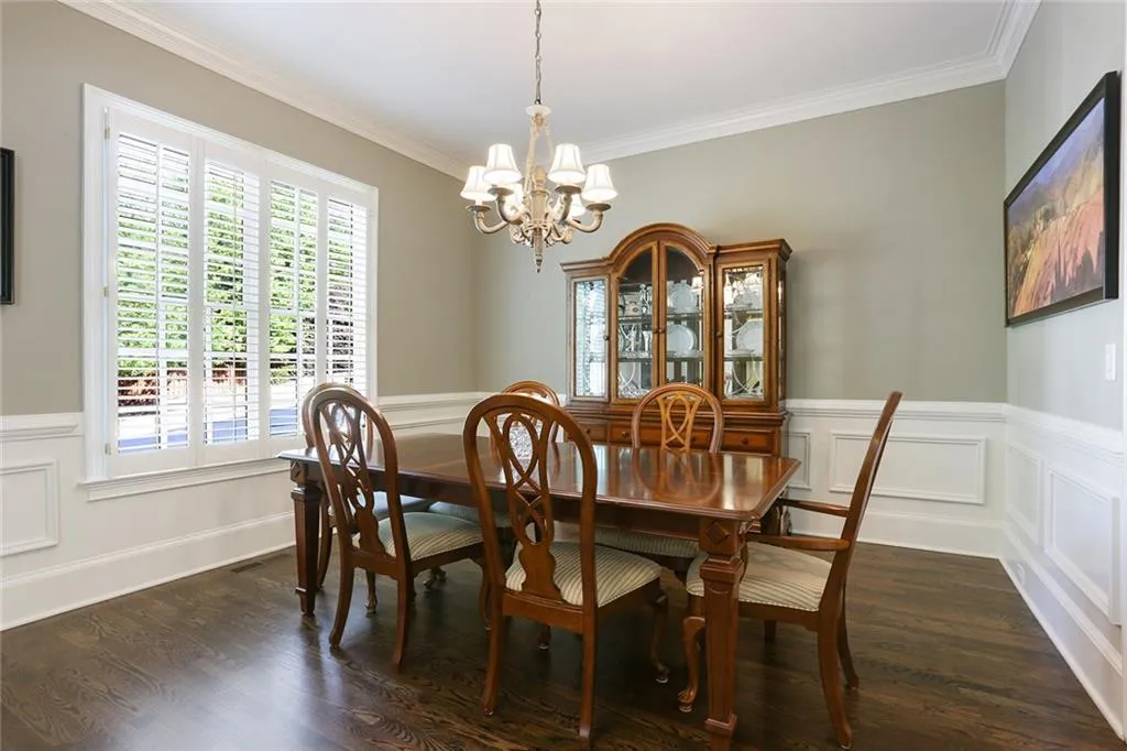 800 Lake Summit Drive, Sandy Springs, Georgia 30342, 4 Bedrooms Bedrooms, ,4 BathroomsBathrooms,Residential,Sold,800 Lake Summit Drive,5837159