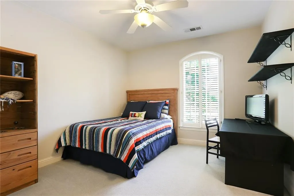 800 Lake Summit Drive, Sandy Springs, Georgia 30342, 4 Bedrooms Bedrooms, ,4 BathroomsBathrooms,Residential,Sold,800 Lake Summit Drive,5837159