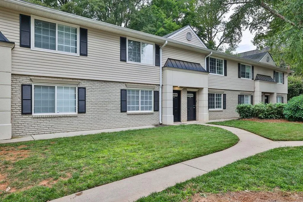 6940 Roswell Road Unit 21c, Sandy Springs, Georgia 30328, 2 Bedrooms Bedrooms, ,1 BathroomBathrooms,Residential,Sold,6940 Roswell Road Unit 21c,7105531