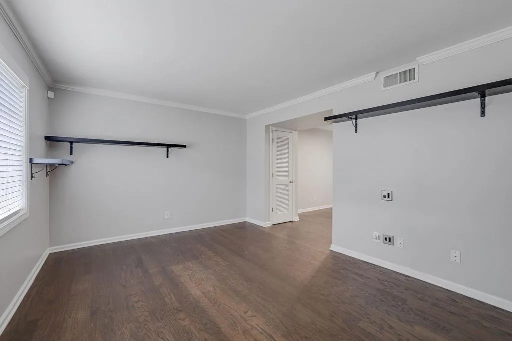 6940 Roswell Road Unit 21c, Sandy Springs, Georgia 30328, 2 Bedrooms Bedrooms, ,1 BathroomBathrooms,Residential,Sold,6940 Roswell Road Unit 21c,7105531
