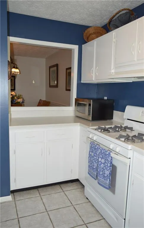 1605 Woodcliff Drive Unit 1605, Atlanta, Georgia 30350, 2 Bedrooms Bedrooms, ,2 BathroomsBathrooms,Residential,Sold,1605 Woodcliff Drive Unit 1605,5607622