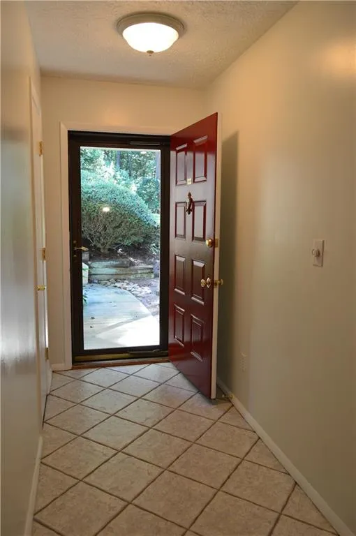 1605 Woodcliff Drive Unit 1605, Atlanta, Georgia 30350, 2 Bedrooms Bedrooms, ,2 BathroomsBathrooms,Residential,Sold,1605 Woodcliff Drive Unit 1605,5607622