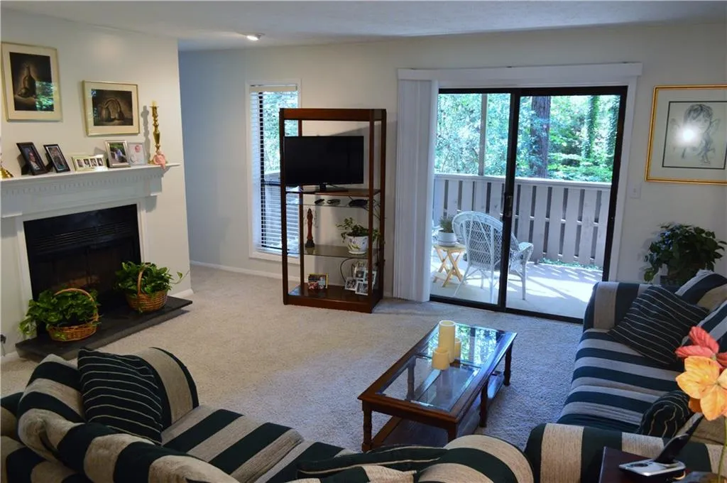 1605 Woodcliff Drive Unit 1605, Atlanta, Georgia 30350, 2 Bedrooms Bedrooms, ,2 BathroomsBathrooms,Residential,Sold,1605 Woodcliff Drive Unit 1605,5607622