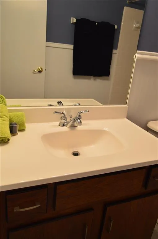 1605 Woodcliff Drive Unit 1605, Atlanta, Georgia 30350, 2 Bedrooms Bedrooms, ,2 BathroomsBathrooms,Residential,Sold,1605 Woodcliff Drive Unit 1605,5607622