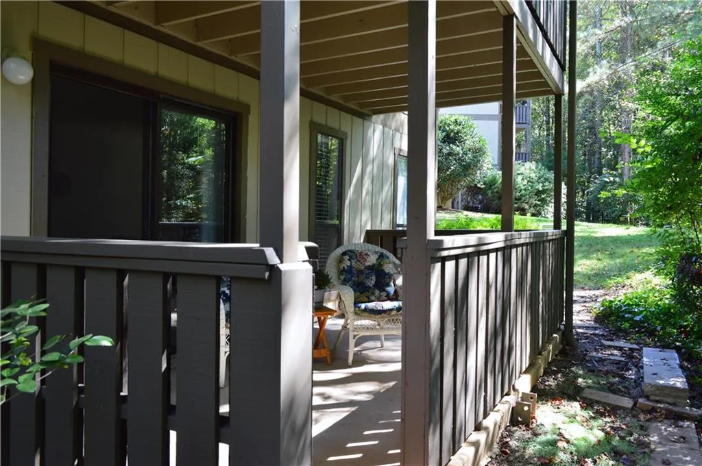 1605 Woodcliff Drive Unit 1605, Atlanta, Georgia 30350, 2 Bedrooms Bedrooms, ,2 BathroomsBathrooms,Residential,Sold,1605 Woodcliff Drive Unit 1605,5607622