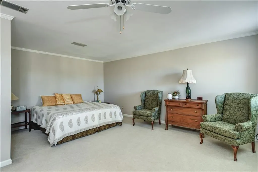 1455 N Riverside Circle, Sandy Springs, Georgia 30328, 5 Bedrooms Bedrooms, ,4 BathroomsBathrooms,Residential,Sold,1455 N Riverside Circle,7001861