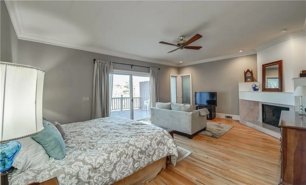 1455 N Riverside Circle, Sandy Springs, Georgia 30328, 5 Bedrooms Bedrooms, ,4 BathroomsBathrooms,Residential,Sold,1455 N Riverside Circle,7001861