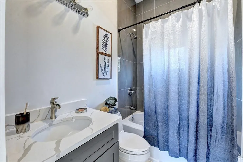 278 Lindbergh Drive Ne, Atlanta, Georgia 30305, 4 Bedrooms Bedrooms, 0 ,3 BathroomsBathrooms,Residential,For Sale,278 Lindbergh Drive Ne,7810381