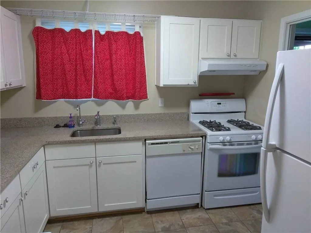 5551 Kingsport Drive, Atlanta, Georgia 30342, 2 Bedrooms Bedrooms, ,1 BathroomBathrooms,Residential,Sold,5551 Kingsport Drive,6797373