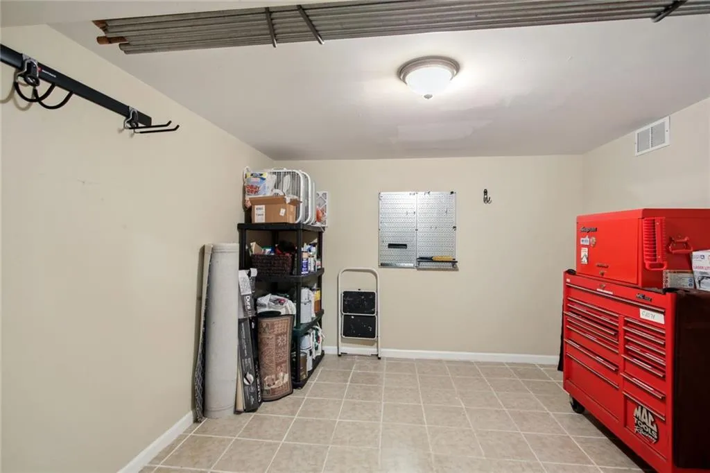 6420 N Hampton Drive, Sandy Springs, Georgia 30328, 4 Bedrooms Bedrooms, ,4 BathroomsBathrooms,Residential,Sold,6420 N Hampton Drive,7232406