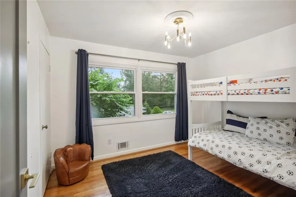 6420 N Hampton Drive, Sandy Springs, Georgia 30328, 4 Bedrooms Bedrooms, ,4 BathroomsBathrooms,Residential,Sold,6420 N Hampton Drive,7232406