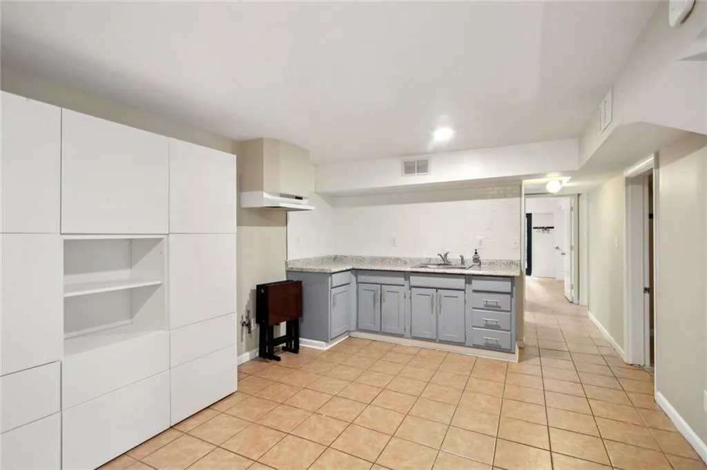 6420 N Hampton Drive, Sandy Springs, Georgia 30328, 4 Bedrooms Bedrooms, ,4 BathroomsBathrooms,Residential,Sold,6420 N Hampton Drive,7232406