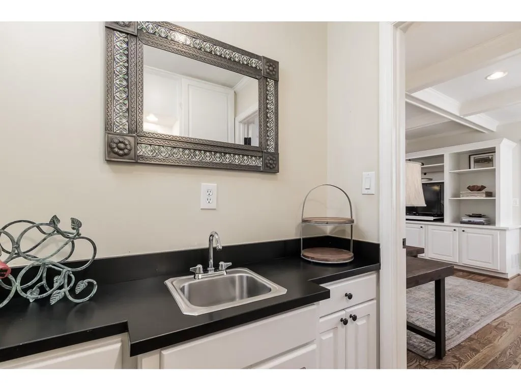 6250 Weatherly Drive, Sandy Springs, Georgia 30328, 4 Bedrooms Bedrooms, ,2 BathroomsBathrooms,Residential,Sold,6250 Weatherly Drive,6575949