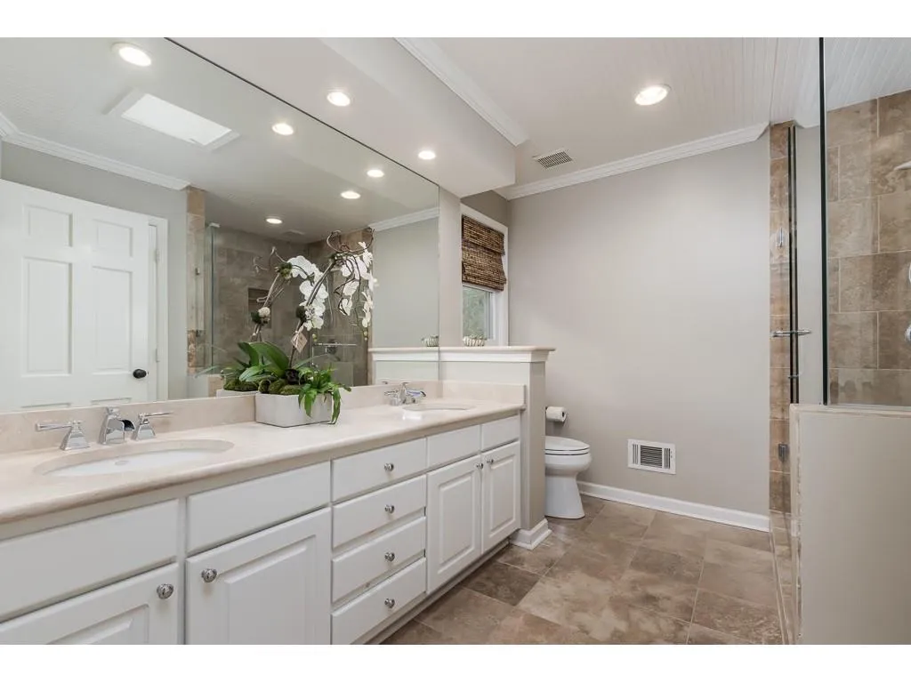 6250 Weatherly Drive, Sandy Springs, Georgia 30328, 4 Bedrooms Bedrooms, ,2 BathroomsBathrooms,Residential,Sold,6250 Weatherly Drive,6575949