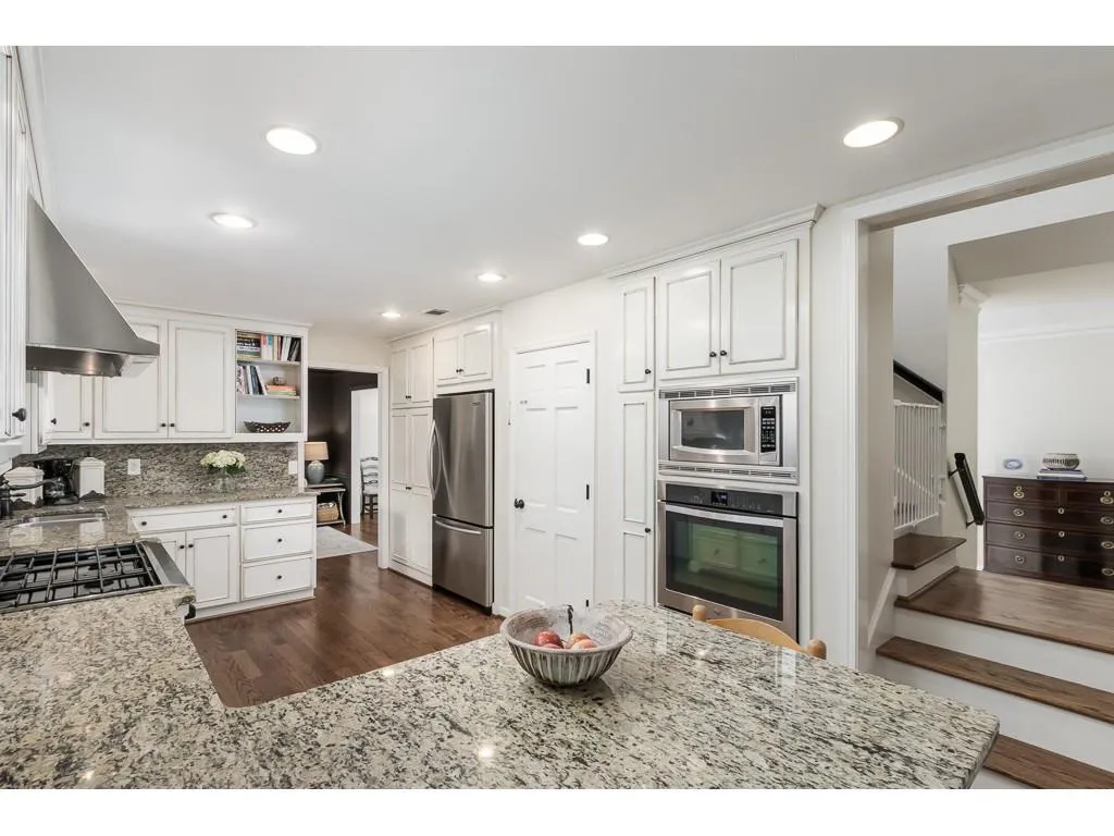 6250 Weatherly Drive, Sandy Springs, Georgia 30328, 4 Bedrooms Bedrooms, ,2 BathroomsBathrooms,Residential,Sold,6250 Weatherly Drive,6575949