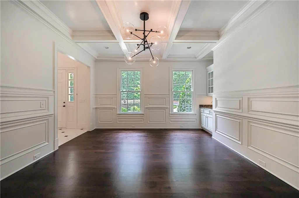 545 Carol Way, Atlanta, Georgia 30327, 6 Bedrooms Bedrooms, ,5 BathroomsBathrooms,Residential,Sold,545 Carol Way,6822072